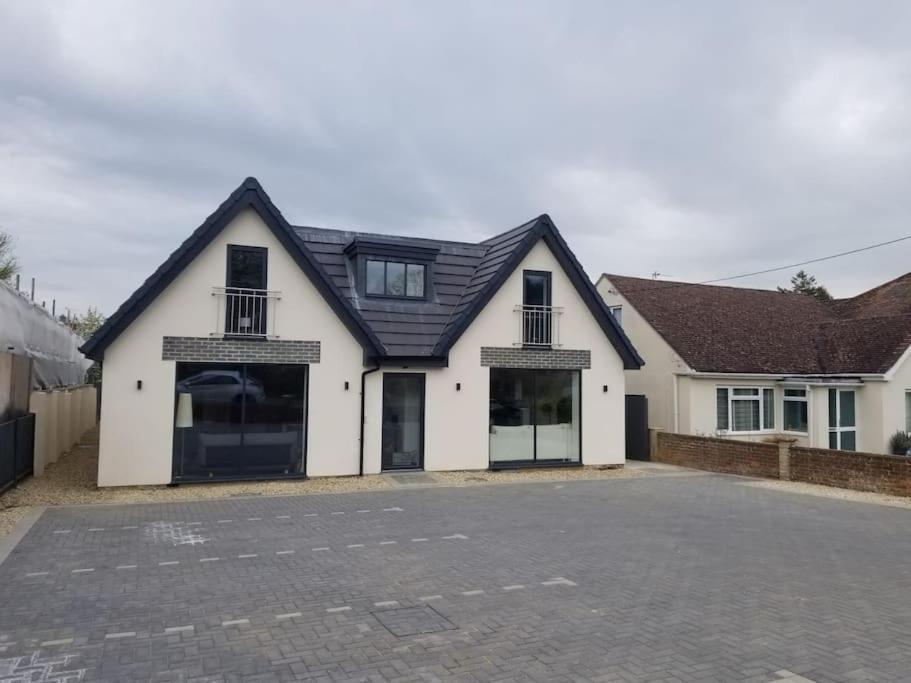 Rosey Lodge -1Bedroom Cousy Flat - Parking, Netflix, Wifi - Close To Blenheim Palace & Oxford - F5 Kidlington Exterior foto