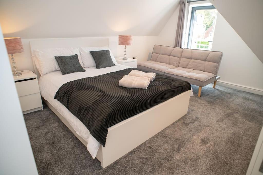 Rosey Lodge -1Bedroom Cousy Flat - Parking, Netflix, Wifi - Close To Blenheim Palace & Oxford - F5 Kidlington Exterior foto