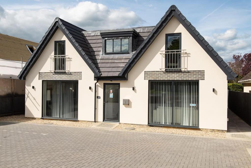 Rosey Lodge -1Bedroom Cousy Flat - Parking, Netflix, Wifi - Close To Blenheim Palace & Oxford - F5 Kidlington Exterior foto