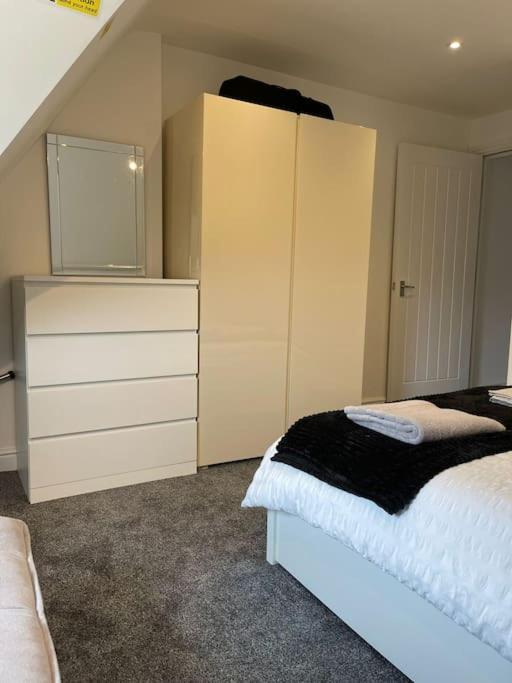 Rosey Lodge -1Bedroom Cousy Flat - Parking, Netflix, Wifi - Close To Blenheim Palace & Oxford - F5 Kidlington Exterior foto